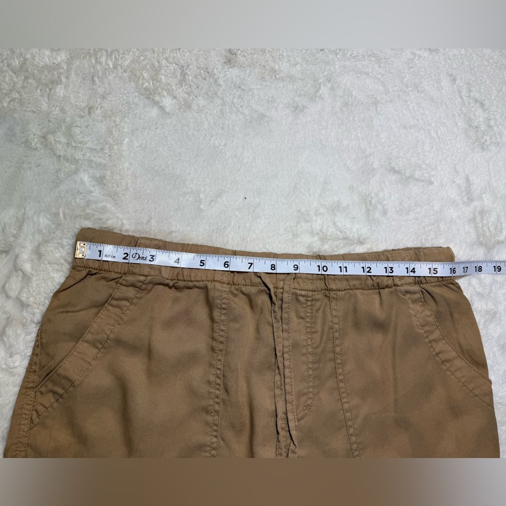 GAP size medium dark khaki women’s pull on shorts - Picture 5 of 8